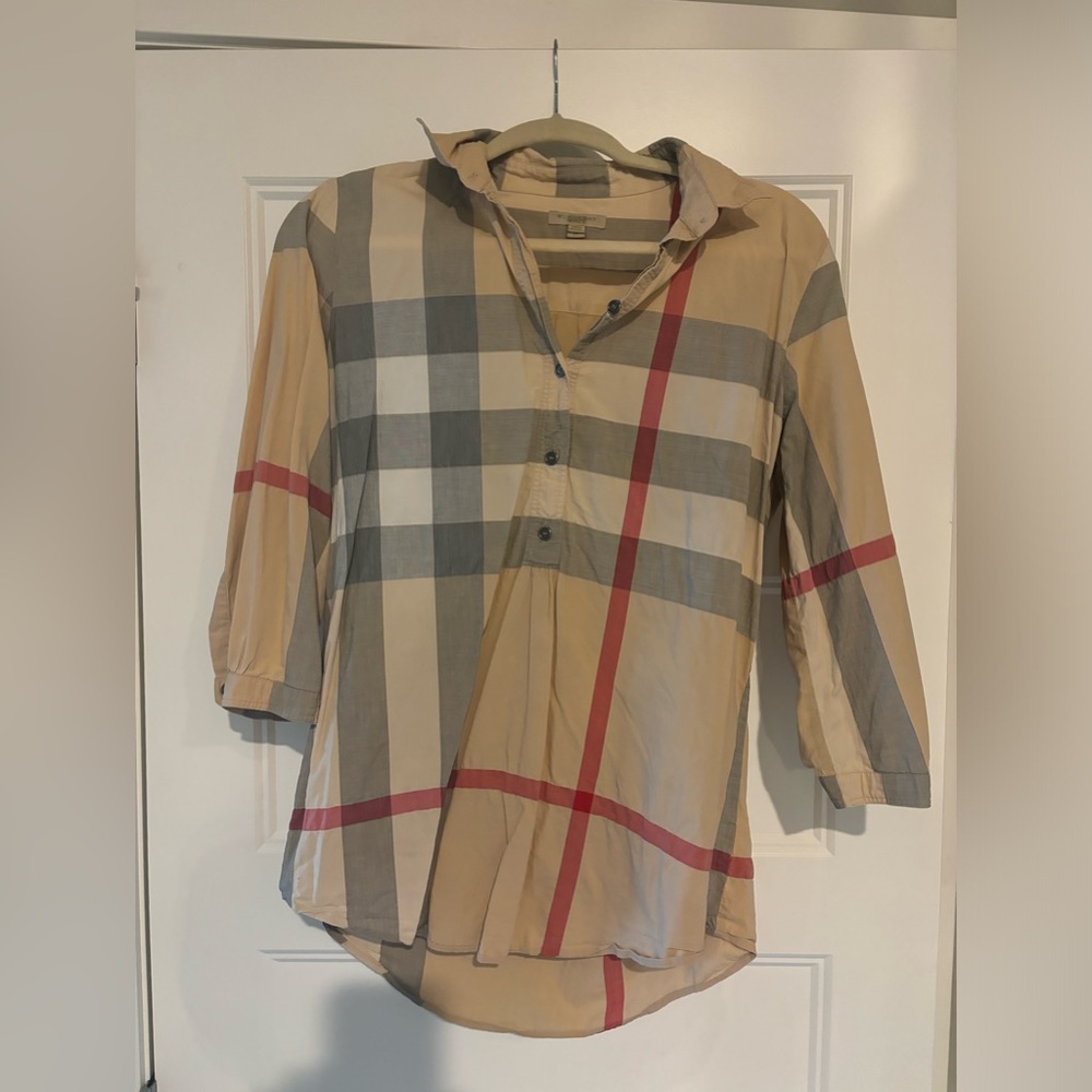 Burberry 3/4 sleeve button up top